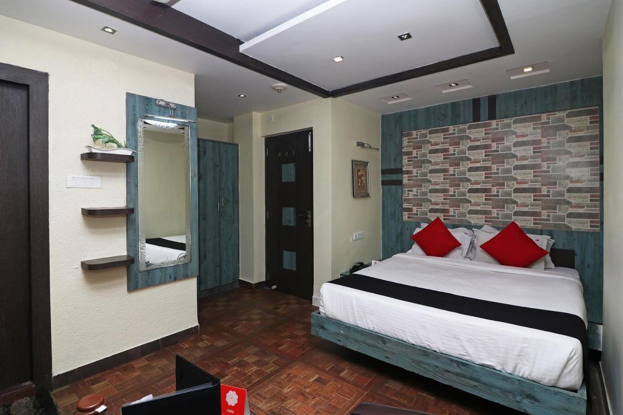 כלכותה Hotel Heaven מראה חיצוני תמונה